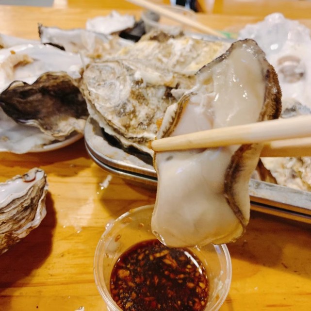 科报融媒 蚝汉烧烤即将盛大开业，海鲜品鉴会夜宴绿城