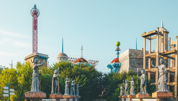 阳光语言矫正说|自讨苦吃！安徽建景点却由于“违规”，沦为烂尾景点，今复活无望