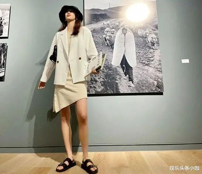 杨丽萍|忘年恋曝光！纯情小花未成年就恋爱？