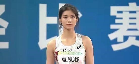 刘翔|女版刘翔横空出世！16岁拿全国冠军，生理期破纪录，如今考上北体