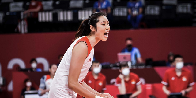 胡小小乖|为什么不试试刘晓彤?朱婷伤重影响发挥郎平尝试换人或可挽回败局