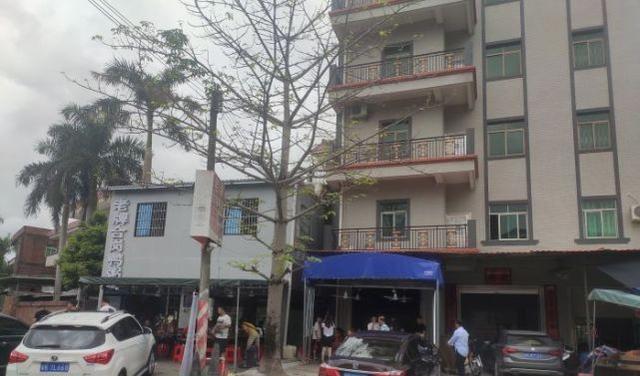 寸步不离的感觉 茂名这家小破店，靠一道鸭粥火了30年，有人从广州开车6小时来吃