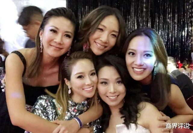 家产|母亲给他几百亿家产，父亲给了他10亿豪宅，岳父还有几百亿身家