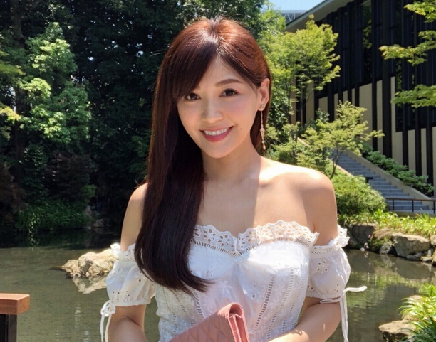 舜网 曾绯闻不断，丈夫等她换了2任男友才娶到她，如今越来越美