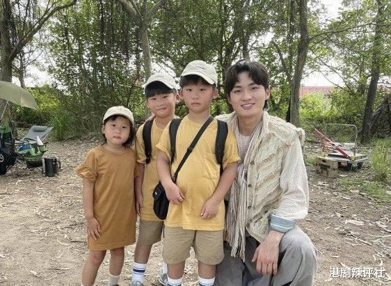 周嘉洛|笑谈绯闻却意外暴露亲昵关系，TVB力捧小生不愿放弃事业投入恋爱