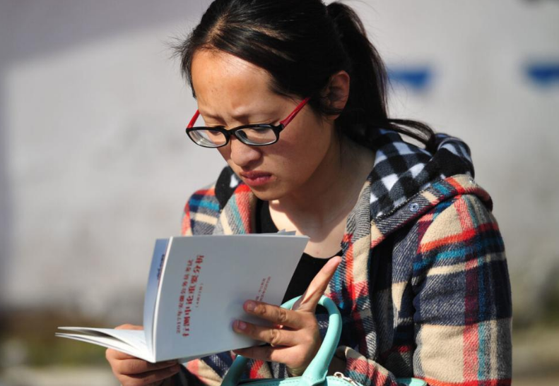 大学生|多地乡镇公务员扩招，专科生也有机会上岸，报考条件相对宽松