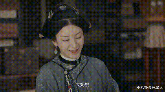 高圆圆|高圆圆新剧首播！两颊微陷眼角下垂依然美，这就是自然老去的魅力