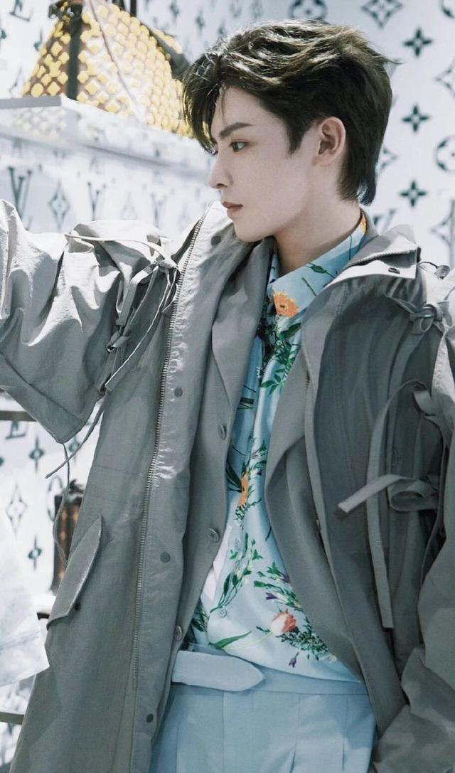 化妆师|央视怒批代孕，一把撕下张雨绮“遮羞布”，化妆师竟是代孕老板？