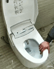 苏月瑾|“漂亮的老板娘亲自下面给客人吃,生意不好都天理难容!”