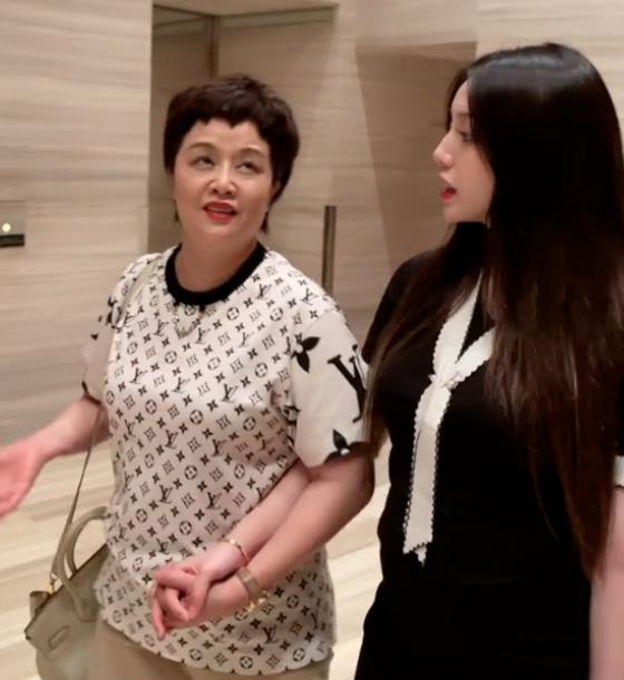 梅利爱说事 兜儿回怼韩安冉：我没有影响市容，没胖到不能看，运动员都很壮