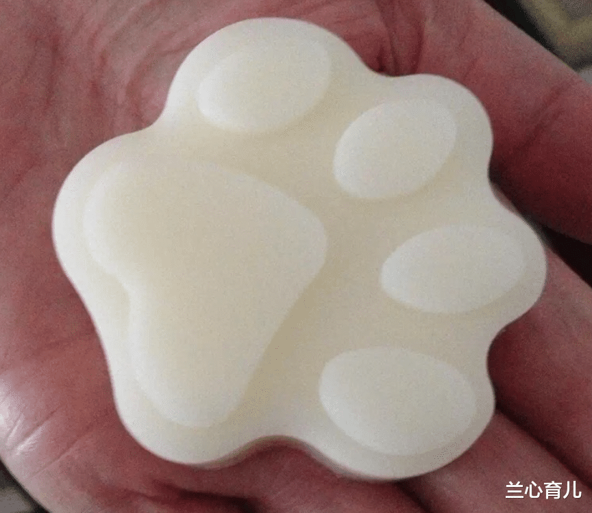 兰心育儿|宝宝喝不完的母乳，可以给老公喝吗？过来人：倒掉也别让老公喝