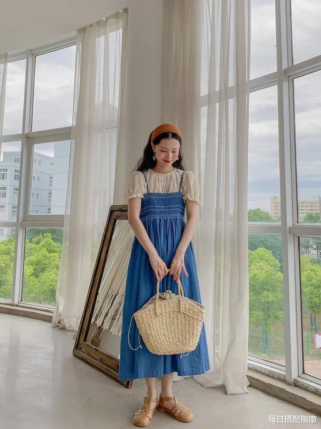 每日搭配指南|夏天，凉鞋怎么搭才美？学会它的挑选+搭配技巧，优雅又有高级感