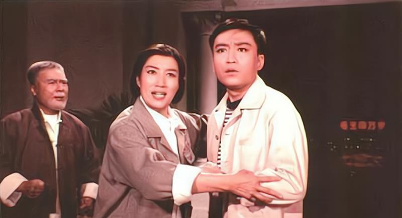 京剧|她在样板戏《海港》演方海珍，拍电影时已40岁，姐姐也是京剧名家