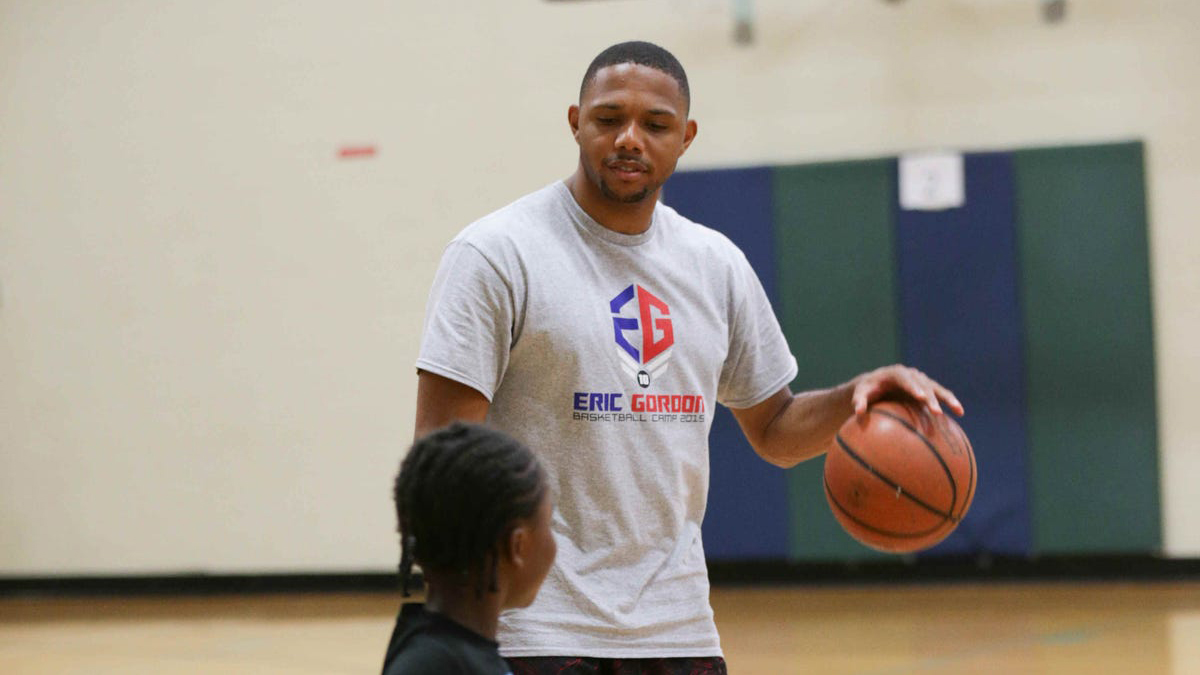 鵜鶘隊|美媒建議鵜鶘火箭2換1交易：戈登聯手鶯歌錫安，火箭收獲1人1簽