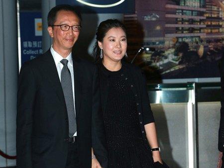 异域|跳水皇后伏明霞搬出家！与梁锦松已离婚？两人不同方式作出回应