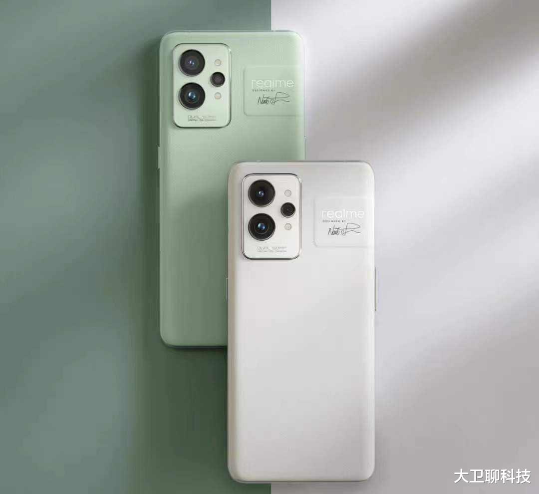 Linux|2022年数码圈第一场“翻车”大戏上演，苹果隔岸看戏