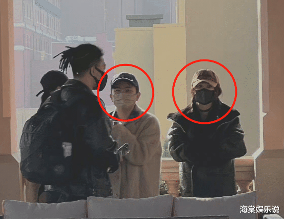 容祖儿|杨幂和容祖儿现身环球影城！35岁杨幂太有少女感，比容祖儿还显嫩