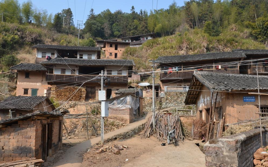 天气说 春节将至，到底要不要回家过年？网友：就是走路也要回去