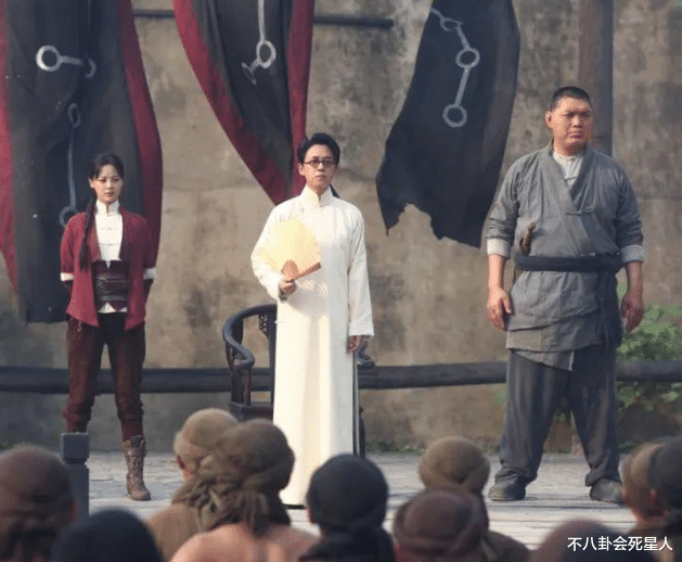 王源|又一美艳御姐配中年油腻男!潘粤明新剧满脸横肉,资源却总不断