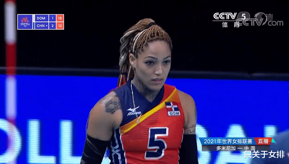 王梦洁|见到偶像紧张？她下场女排就赢球，“被王梦洁气到”冲上热搜榜第三