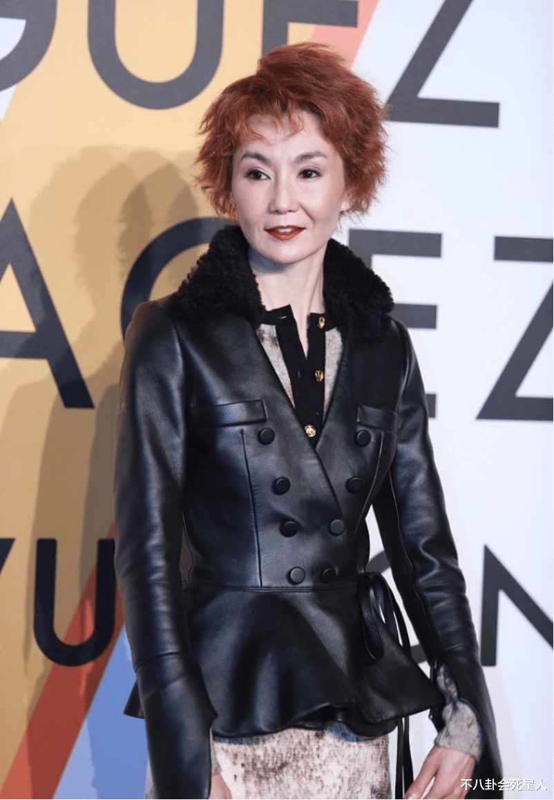 金晨|“排骨胸”，头大身小，凸嘴，10位瘦过头的女星，各有各的无奈