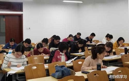 老白侃学习|研究生学历有多“香”，就业时可享受3个福利，有让你心动的吗