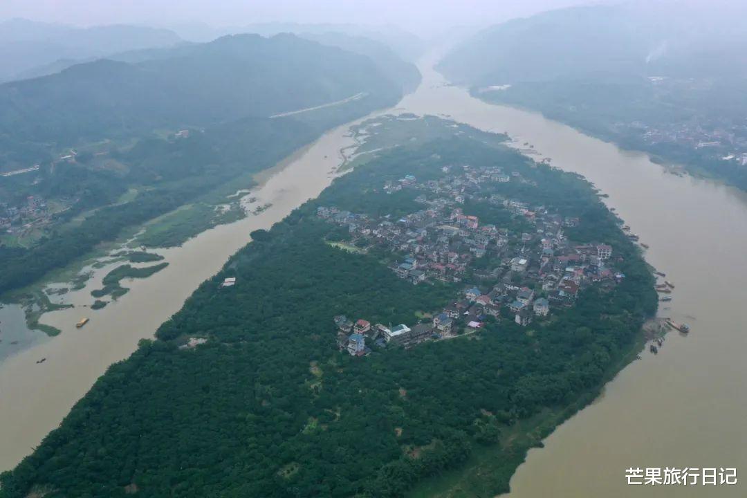 碼頭 中國唯一水上古城，400年來只能乘船出入，風景秀麗如世外桃源