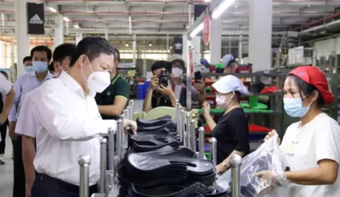 环球鞋网|越南鞋业短期难以复苏,工贸部协助工厂保持和恢复鞋服生产