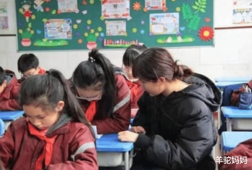 羊驼妈妈|“小学延时服务咋不提供晚饭？”，家长提出质疑，孩子饿坏咋办？