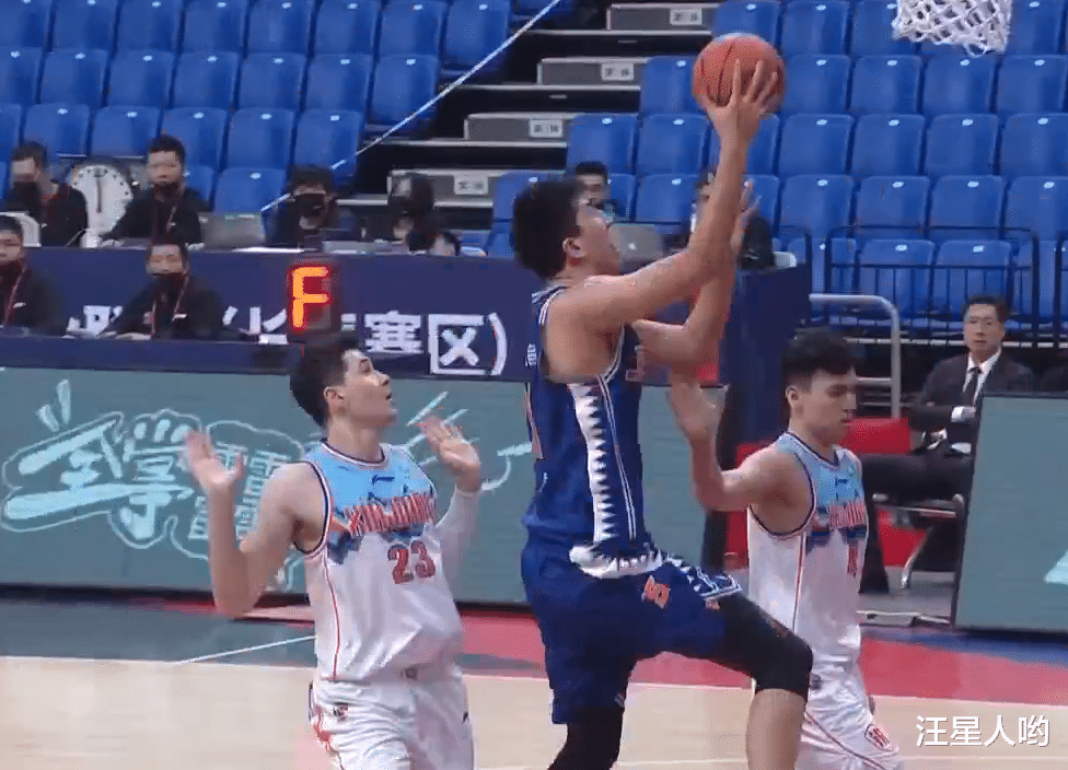 上海男篮|121-96！上海男篮爆发，创3大纪录，NBA球星孤掌难鸣，有点带不动
