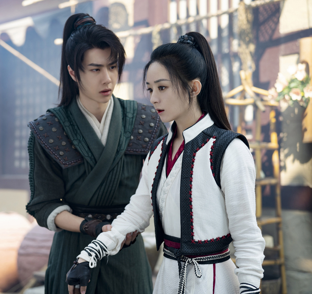 赵丽颖|进退两难？赵丽颖新剧成香饽饽，王一博等2位艺人被曝竞争主演