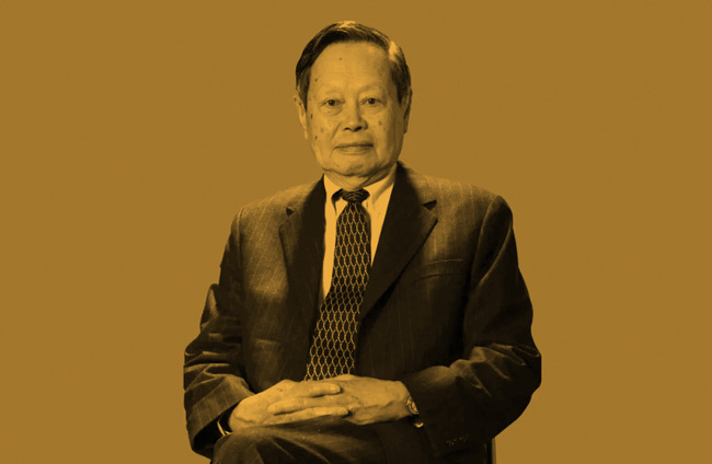 从人们对杨振宁的是非评论中,给了我们什么警示?
