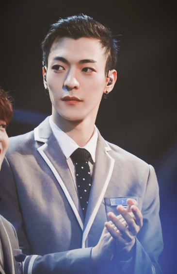 高伟光|身高超过190CM的8位男星，个顶个帅，最后一个已离开人世