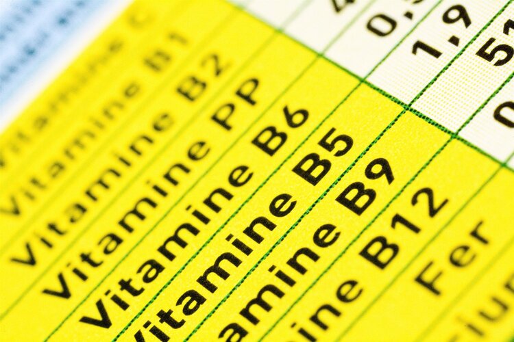 维生素b12|身体出现5个信号，说明你严重缺乏维生素B12！6类人群应重点补充