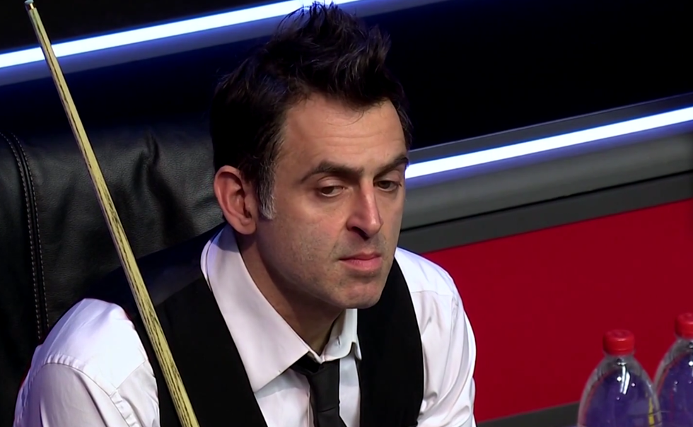 奥沙利文|奥沙利文赛场放屁单手打球惨被批！英媒：他真的毫无职业素养！