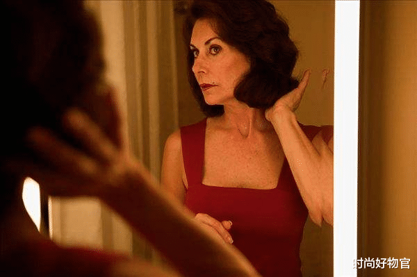 时尚好物官|迪拜超级富婆直播贵妇整容，美容针“疯狂捅脸”，当事人：后悔了