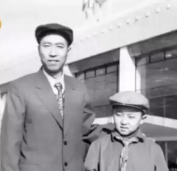 张译|20年前《李卫当官》徐峥身边的小知府，如今已成德云社的扛把子