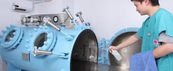 笼中的小鹦鹉|亿万富豪的续命游戏：86万一针，156万一颗药，一生换6颗心脏