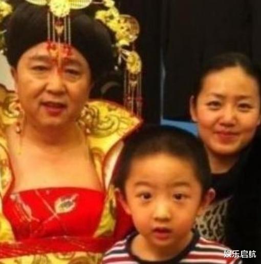 于谦|于谦爱上小10岁的白慧明，在巧妙的追求下，最终抱得了美人归！