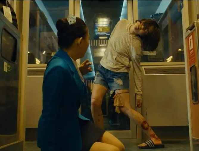 釜山行|釜山行：“丧尸母体”上车后，谁发现她说的话了？细思极恐