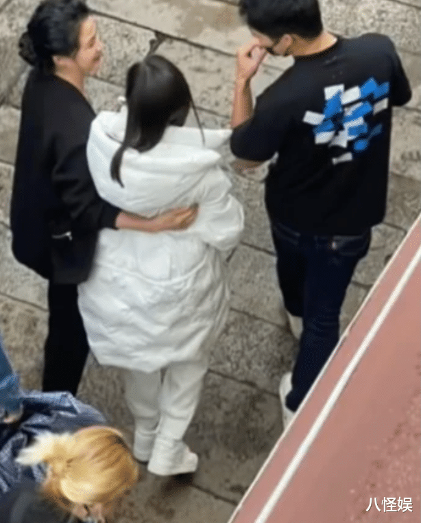 吴永恩|王子文和吴永恩家人一起做公益，鼓励贫困学生努力学习，好有爱