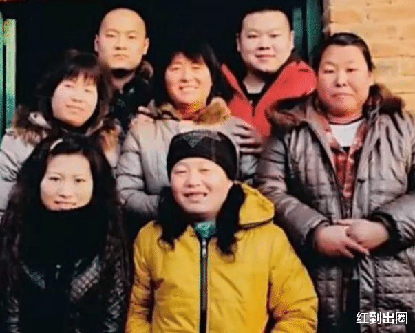 岳云鹏|岳云鹏五姐晒老母亲近照，曝光农村住宅内景，装修简陋略显寒酸