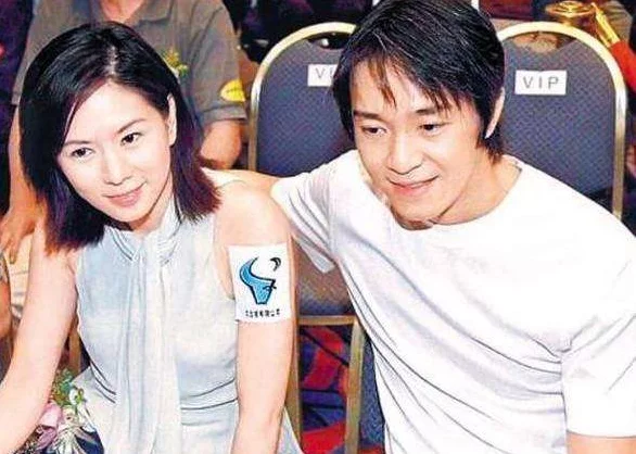 赵本山|59岁的周星驰为何至今不婚？吴孟达：她去世后，他开始白头！