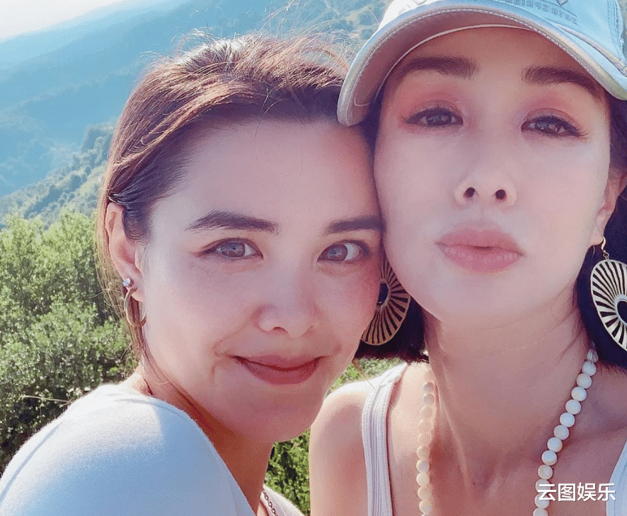 钟丽缇|恭喜！钟丽缇23岁大女儿夺得华裔小姐亚军，25岁设计师爆冷夺冠