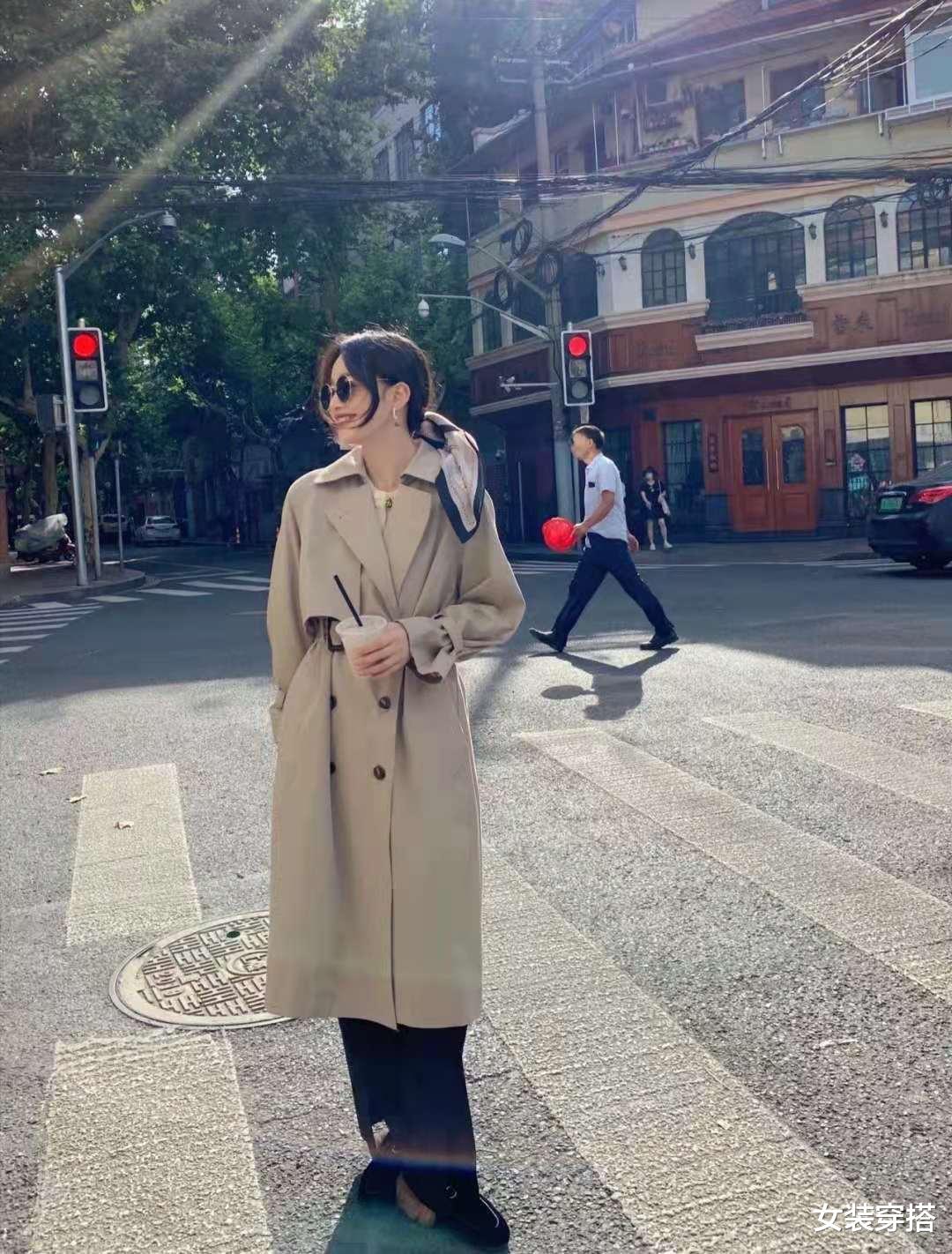 女装穿搭|2021年秋天风衣怎么搭配好看