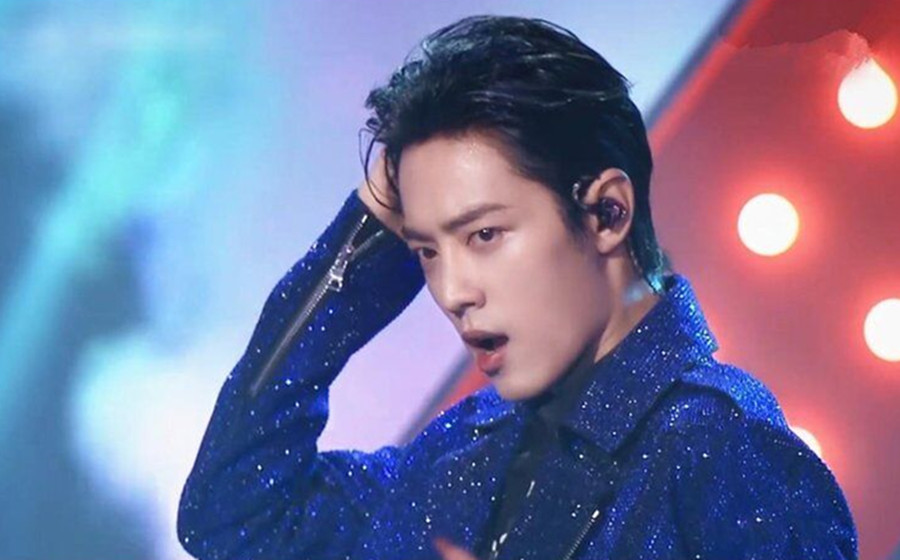 肖战|肖战为女友画像，首次公开另一半形象，三点特征很明显