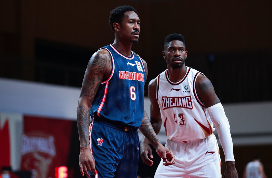 广东男篮|完爆弗格+梅奥！广东引援或吊打辽宁，网友：签下他保底3冠？