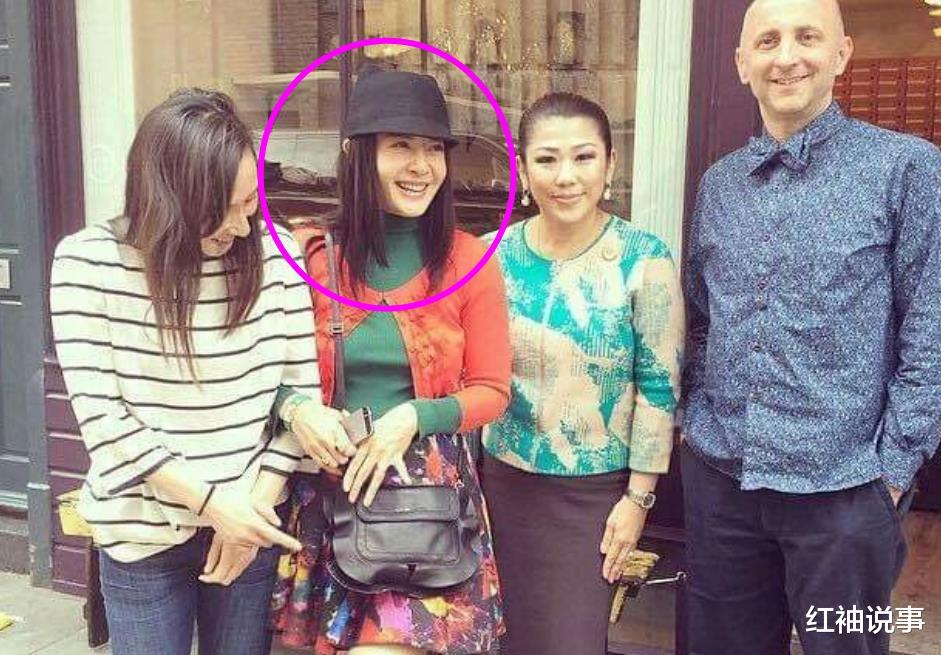 西拉米|50岁西拉米是不老女神，泰王制作巨型海报，守护心头“白月光”