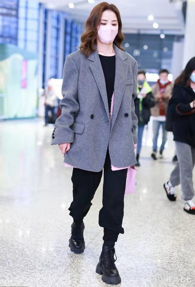 龚俊|求阿娇上点心吧！姐妹走机场她穿成阿Sa助理，土味审美太拖后腿