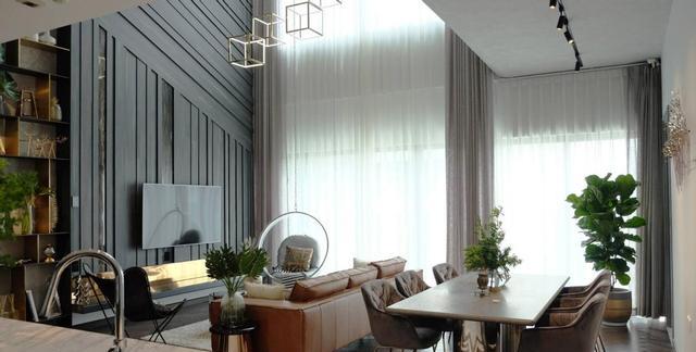 |一梯一户复式楼免打扰，上下两层180㎡，楼层高视野好比独栋住着爽